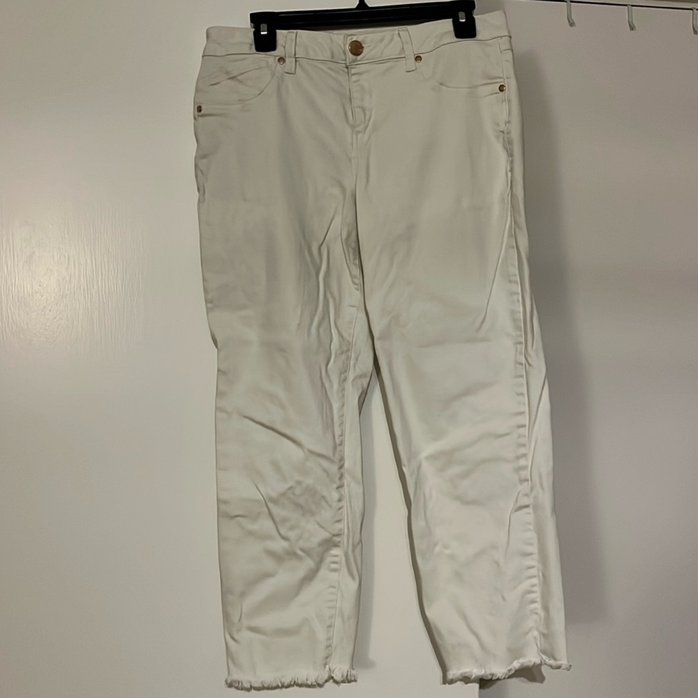 Cropped cream jeans